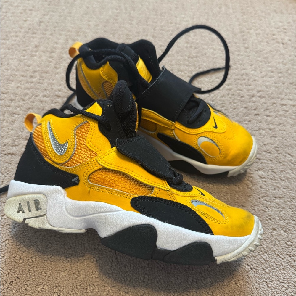 Nike Air Kids Yellow and Black Sneakers
